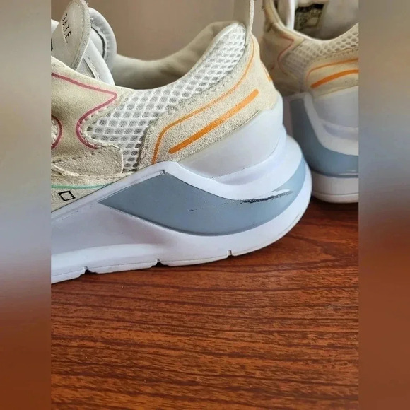 D.A.T.E. FUGA a Contemporary Brand Designed in Italy Colorblock Sneakers(6.5) - Picture 9 of 13